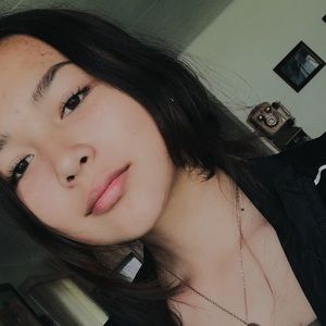 Meet your Posher, Mia jennifer